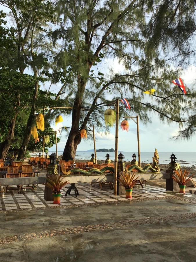 Andaman Beach Resort Koh Jum Exterior foto