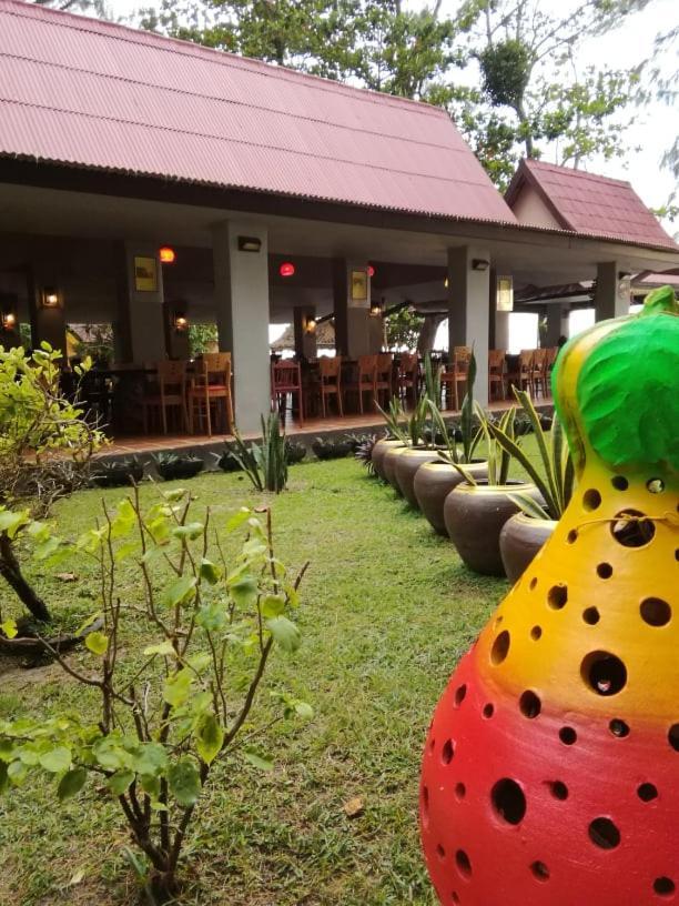 Andaman Beach Resort Koh Jum Exterior foto